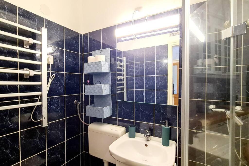 La Vida Loca Apartment Будапеща Екстериор снимка
